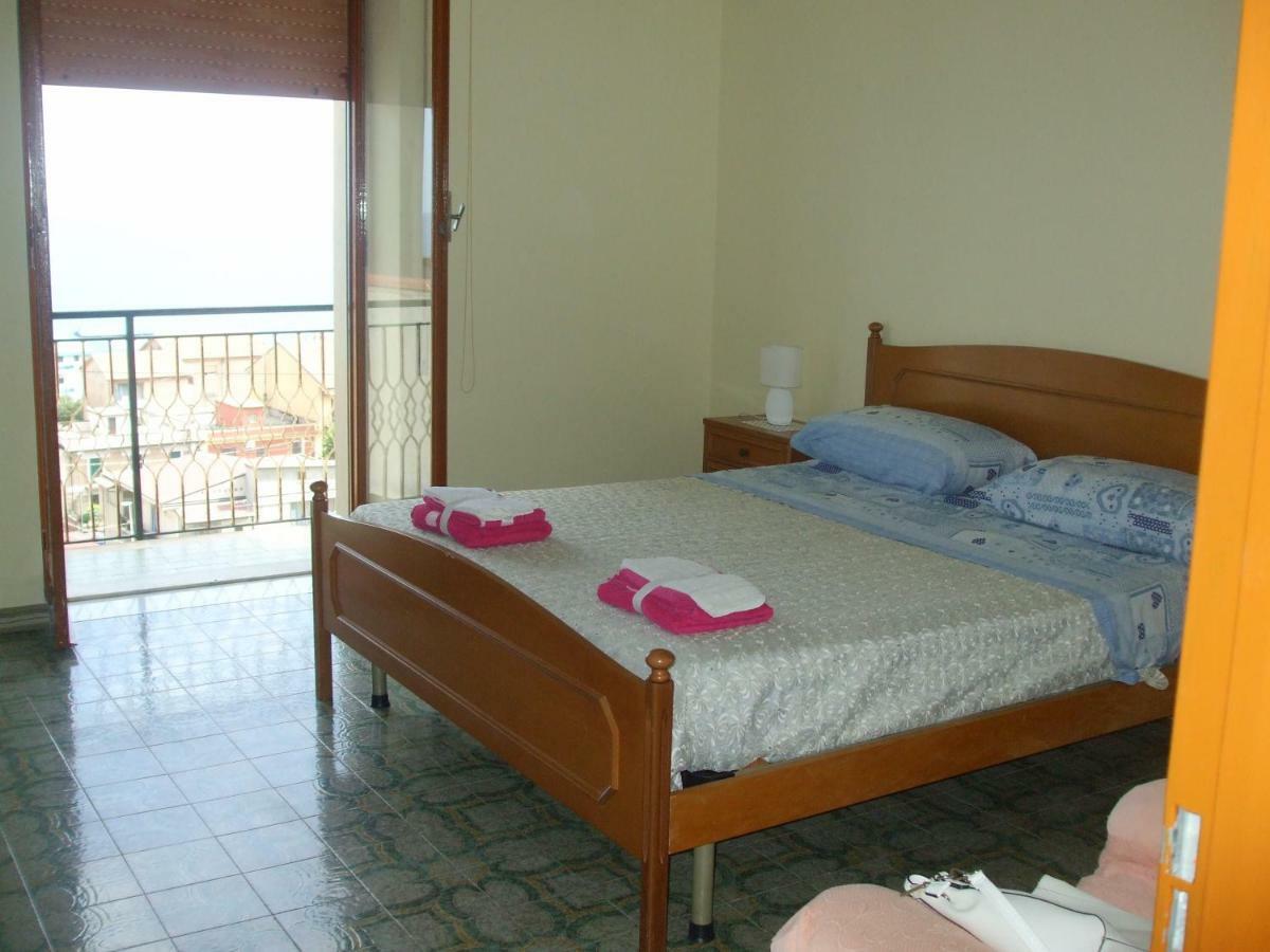 Villa Spaia Brancaleone Marina Exterior photo