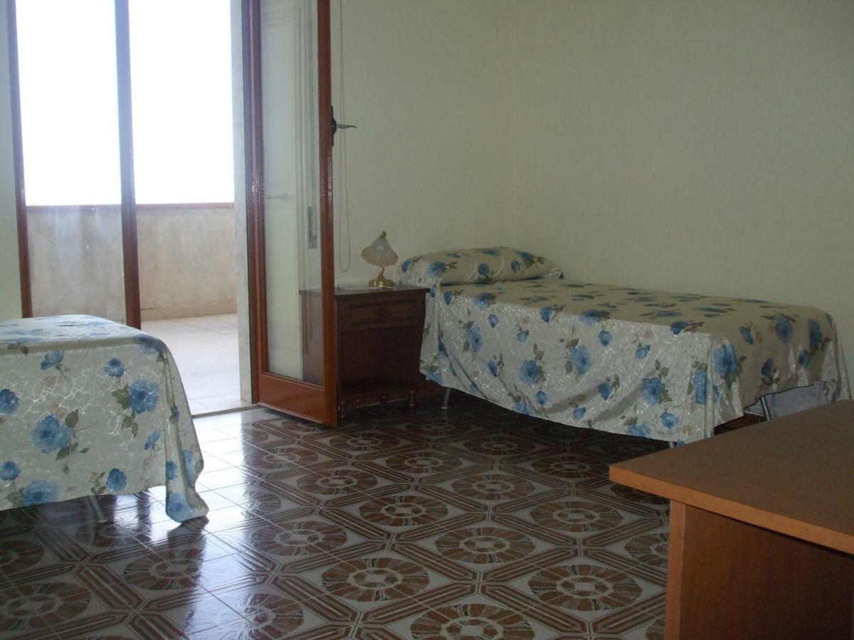 Villa Spaia Brancaleone Marina Exterior photo